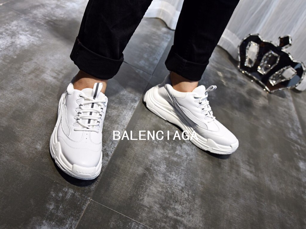 BLG  sneaker